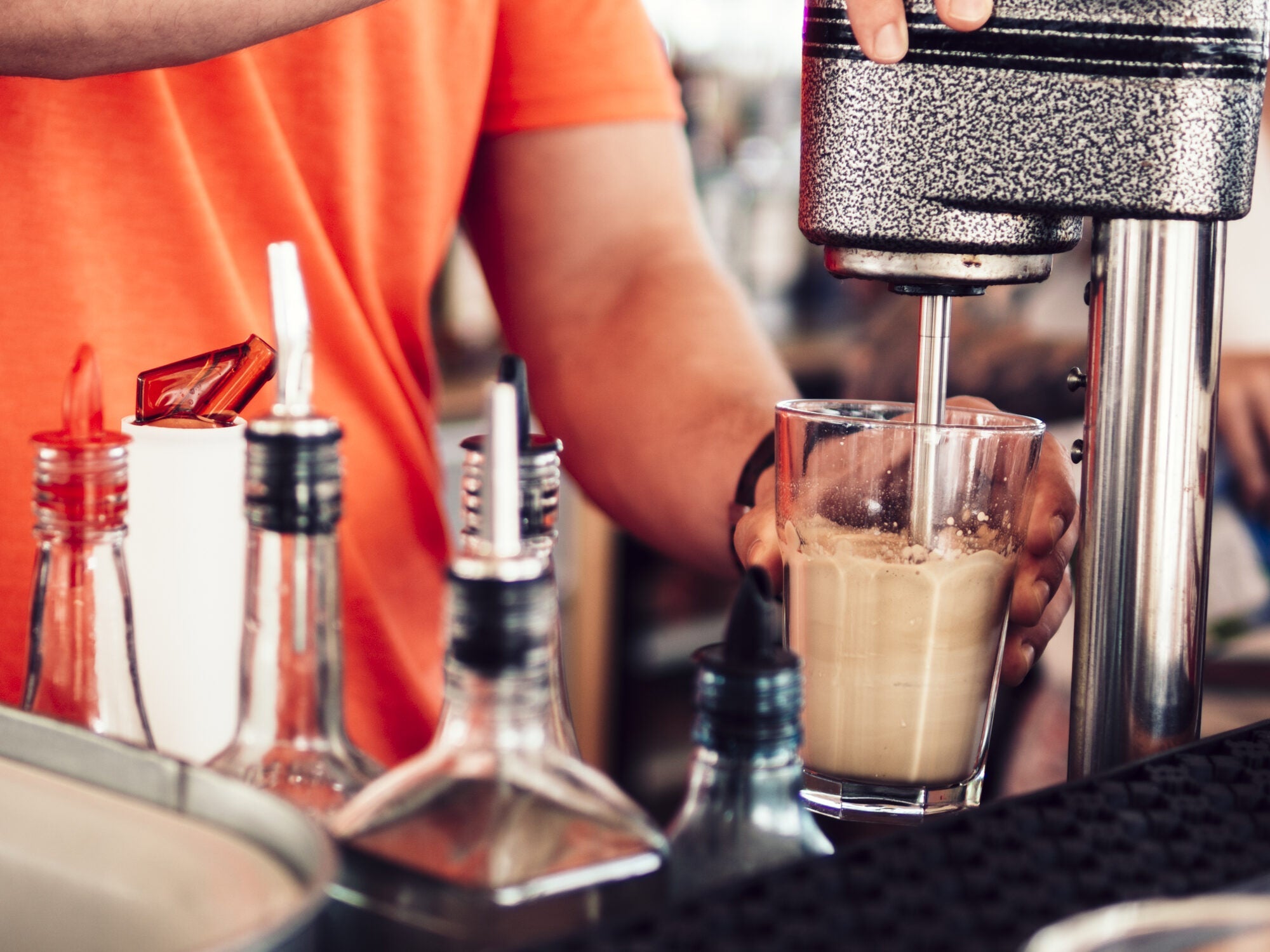 HOW SPECIALTY DRINKS POWERED BY FROZENTA STREAMLINE YOUR OPERATIONS